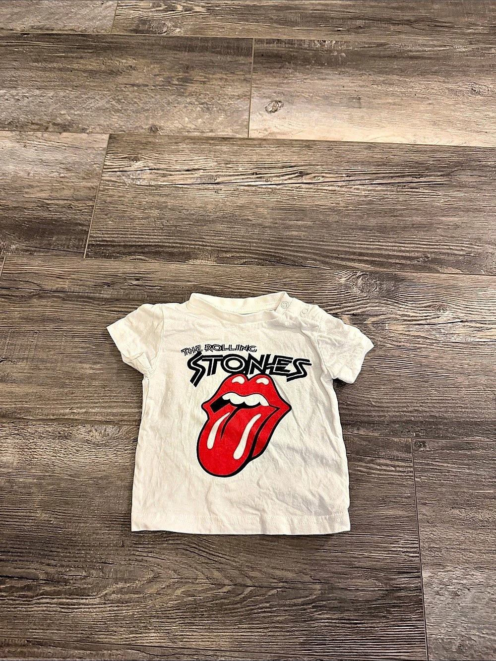 The Rolling Stones graphic tee in Cream Baby 3/6M Like New